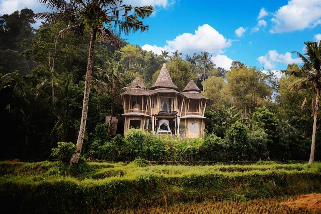 Villa The Nude House Selat Exterior foto